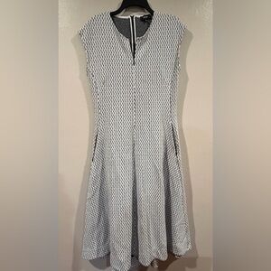 ME+EM Jacquard Pointe Cap Sleeve White and Black Knit Dress Size 10US/14UK